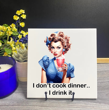 Sassy Retro Housewife-funny hotplate-shut the fucupcake Hotplate/Trivet